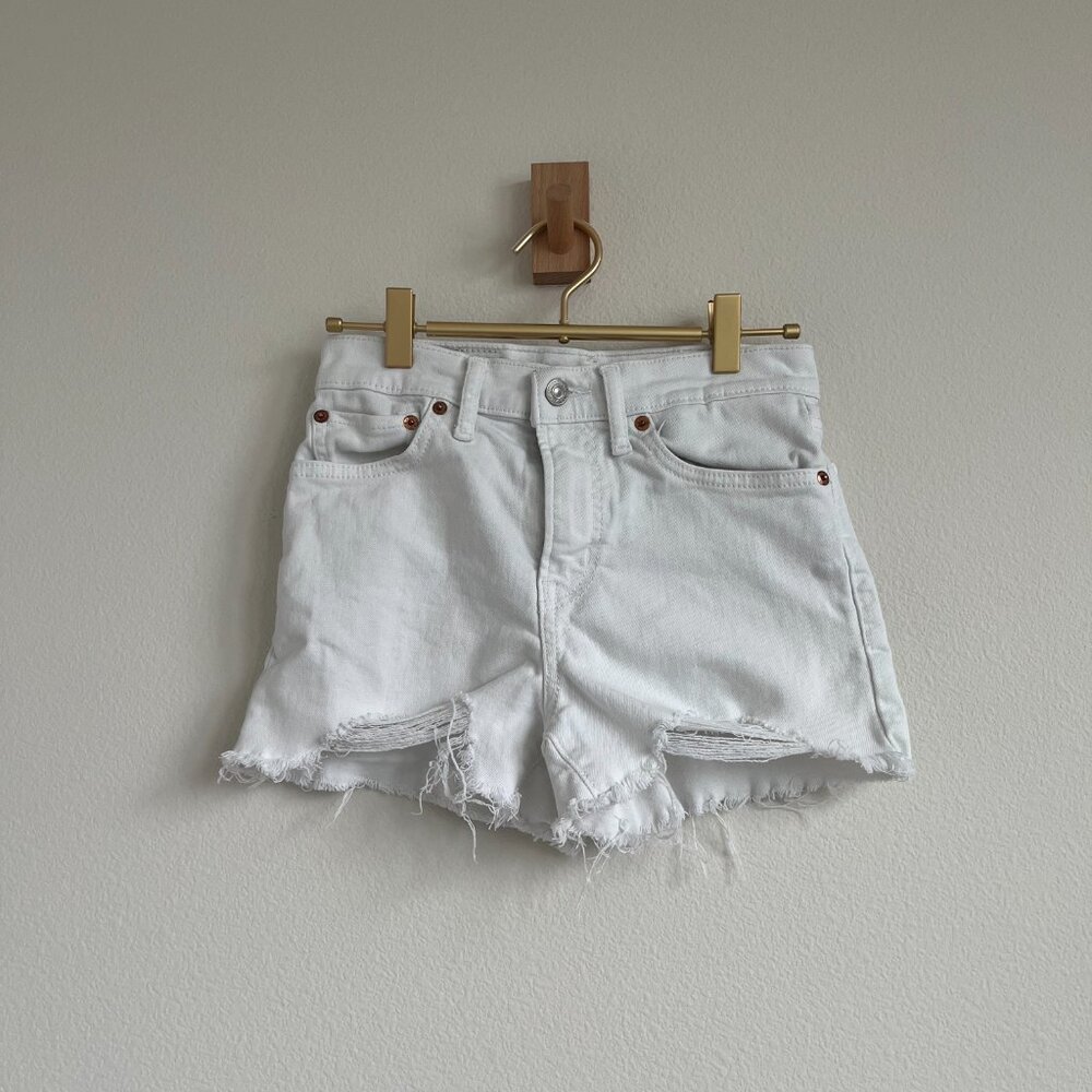 Levi's High Rise White Y2K Distressed Cut Off Shorts - Size 25
